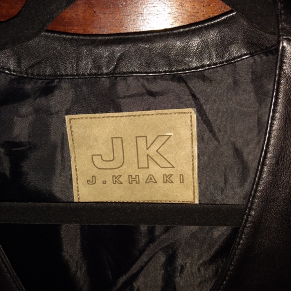 Black Leather Vest - Picture 2 of 4